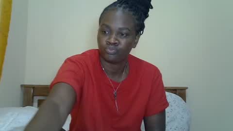 Snapshot of prettyliz30 chatting on 06-17-26, 03:31 LILIAN online show from 06-17-26, 03:31