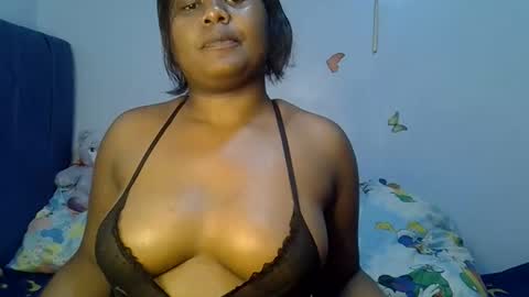 prettymel_ online show from 01-12-26, 06:46