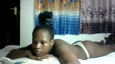 Snapshot of prettymelly_ chatting on 01-30-25, 12:39 Melly online show from 01-30-25, 12:39