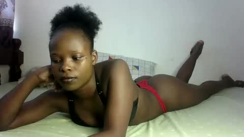 Snapshot of prettymelly_ chatting on 02-08-25, 11:01 Melly online show from 02-08-25, 11:01