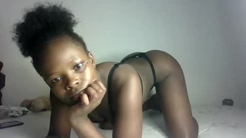 Snapshot of prettymelly_ chatting on 02-09-25, 07:27 Melly online show from 02-09-25, 07:27