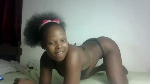 Snapshot of prettymelly_ chatting on 02-26-25, 09:05 Melly online show from 02-26-25, 09:05