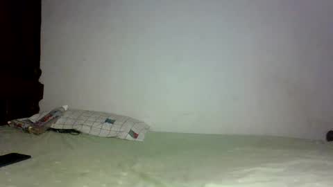 Snapshot of prettymelly_ chatting on 03-02-25, 01:04 Melly online show from 03-02-25, 01:04