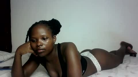 Snapshot of prettymelly_ chatting on 03-08-25, 07:09 Melly online show from 03-08-25, 07:09