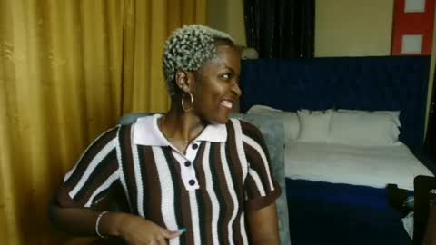 Snapshot of prettyquee chatting on 06-17-26, 07:04 sasha online show from 06-17-26, 07:04