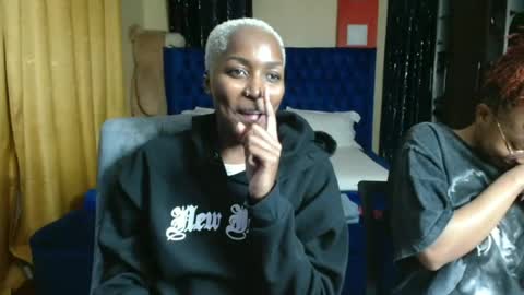 Snapshot of prettyquee chatting on 07-15-26, 04:23 sasha online show from 07-15-26, 04:23