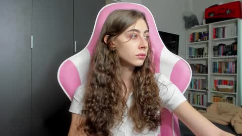 Sophie  next stream will be at Monday  i will wait you guys  online show from 02-13-26, 07:59
