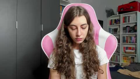 Sophie  next stream will be at Monday  i will wait you guys  online show from 02-20-26, 08:27
