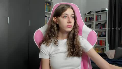 Sophie  next stream will be at Monday  i will wait you guys  online show from 04-06-26, 06:36
