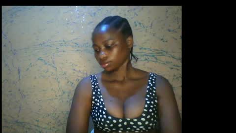 prettyxxpac online show from 05-06-26, 04:41