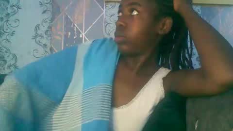 prettyzuzu online show from 10-29-25, 03:20