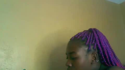 prettyzuzu online show from 11-28-25, 08:06