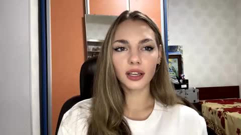 Amelia online show from 11-15-25, 07:43