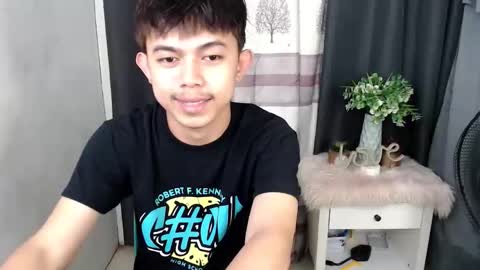 Snapshot of primocummerx chatting on 10-23-25, 11:20 PRIMO online show from 10-23-25, 11:20