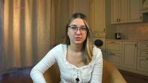 Liza online show from 10-25-25, 03:14