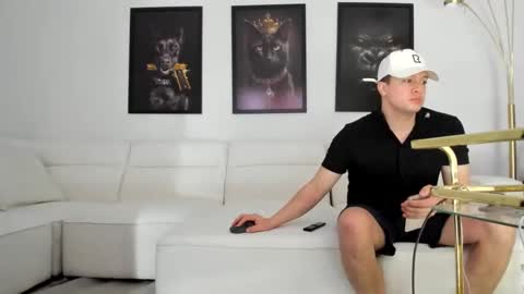 Snapshot of prince_2026 chatting on 11-18-25, 01:11 prince_2026 online show from 11-18-25, 01:11