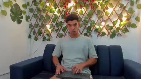 prince_arthur77 online show from 01-05-25, 06:56