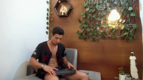 prince_arthur77 online show from 01-10-25, 04:20