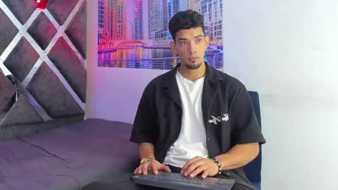 prince_arthur77 online show from 11-30-25, 01:48