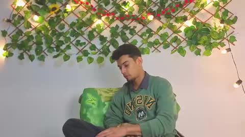 prince_arthur77 online show from 03-08-26, 04:16