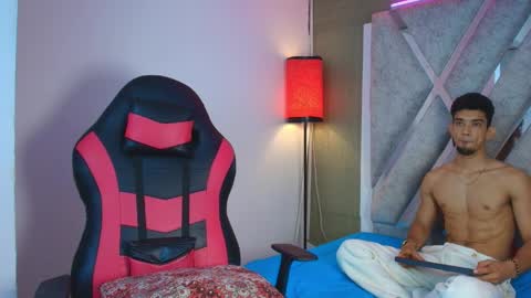 Snapshot of prince_arthur77 chatting on 04-19-26, 06:10 prince_arthur77 online show from 04-19-26, 06:10