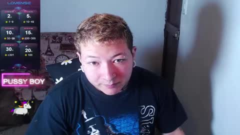 Snapshot of prince_ftm1 chatting on 02-26-25, 06:00 Prince online show from 02-26-25, 06:00