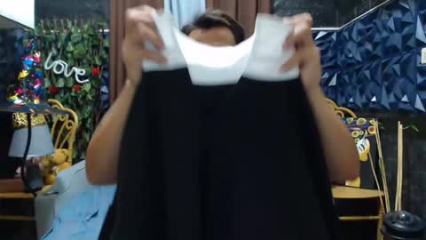 Snapshot of princenavheen chatting on 10-20-25, 12:38 Prince online show from 10-20-25, 12:38