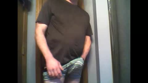 Snapshot of princerd10 chatting on 11-17-25, 08:36 Brad online show from 11-17-25, 08:36