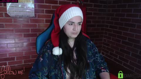 Snapshot of princesa_leia_zathur chatting on 12-28-24, 12:03 Leia online show from 12-28-24, 12:03