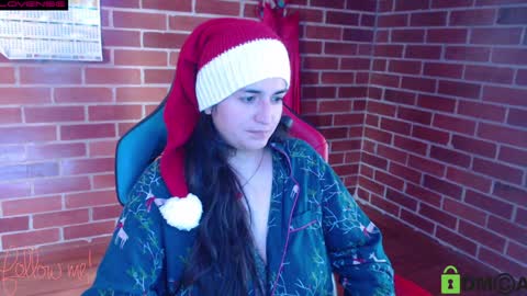 Snapshot of princesa_leia_zathur chatting on 12-28-24, 03:04 Leia online show from 12-28-24, 03:04