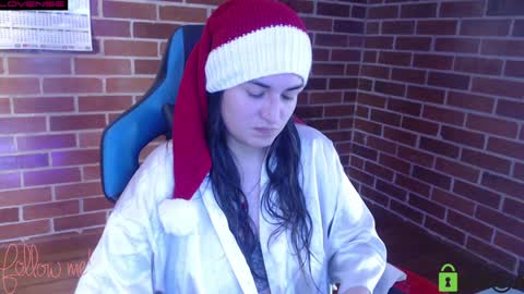 Snapshot of princesa_leia_zathur chatting on 12-30-24, 01:58 Leia online show from 12-30-24, 01:58