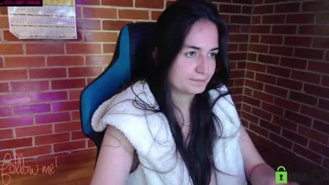 Snapshot of princesa_leia_zathur chatting on 01-03-25, 04:16 Leia online show from 01-03-25, 04:16