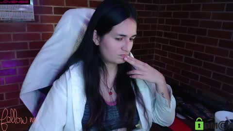 Snapshot of princesa_leia_zathur chatting on 01-10-25, 09:10 Leia online show from 01-10-25, 09:10