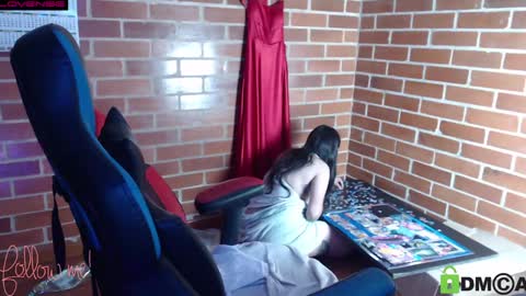 Snapshot of princesa_leia_zathur chatting on 01-13-25, 10:45 Leia online show from 01-13-25, 10:45