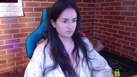 Snapshot of princesa_leia_zathur chatting on 01-16-25, 01:36 Leia online show from 01-16-25, 01:36