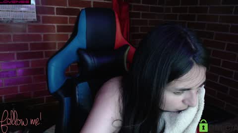 Snapshot of princesa_leia_zathur chatting on 01-17-25, 09:28 Leia online show from 01-17-25, 09:28