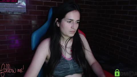 Snapshot of princesa_leia_zathur chatting on 01-22-25, 11:32 Leia online show from 01-22-25, 11:32