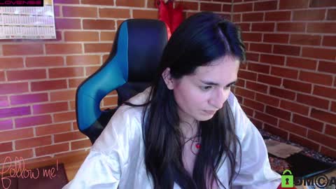 Snapshot of princesa_leia_zathur chatting on 01-27-25, 07:24 Leia online show from 01-27-25, 07:24