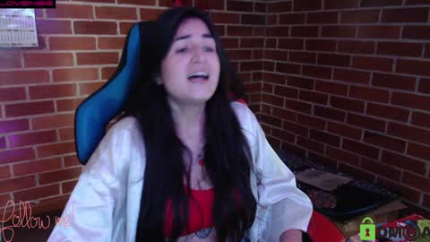Snapshot of princesa_leia_zathur chatting on 01-28-25, 03:35 Leia online show from 01-28-25, 03:35