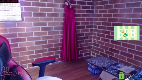 Snapshot of princesa_leia_zathur chatting on 02-03-25, 01:40 Leia online show from 02-03-25, 01:40