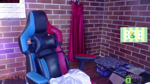 Snapshot of princesa_leia_zathur chatting on 02-05-25, 01:11 Leia online show from 02-05-25, 01:11