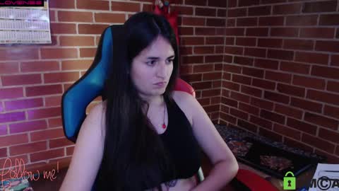 Snapshot of princesa_leia_zathur chatting on 02-10-25, 05:19 Leia online show from 02-10-25, 05:19