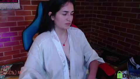 Snapshot of princesa_leia_zathur chatting on 02-11-25, 01:30 Leia online show from 02-11-25, 01:30