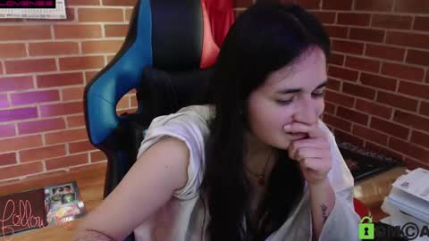Snapshot of princesa_leia_zathur chatting on 02-21-25, 06:59 Leia online show from 02-21-25, 06:59
