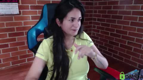 Snapshot of princesa_leia_zathur chatting on 09-08-25, 04:06 Leia online show from 09-08-25, 04:06