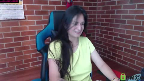 Snapshot of princesa_leia_zathur chatting on 09-13-25, 12:38 Leia online show from 09-13-25, 12:38