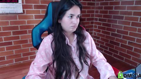 Snapshot of princesa_leia_zathur chatting on 09-15-25, 01:22 Leia online show from 09-15-25, 01:22