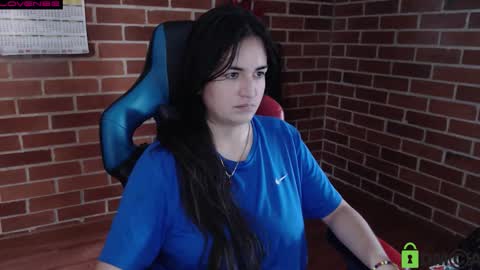 Snapshot of princesa_leia_zathur chatting on 09-18-25, 12:29 Leia online show from 09-18-25, 12:29