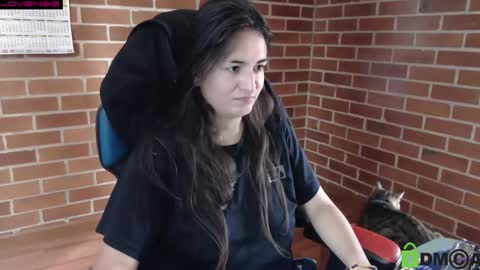 Leia online show from 09-30-25, 03:39