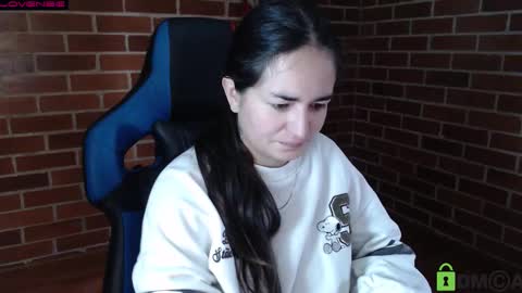 Leia online show from 11-17-25, 12:33